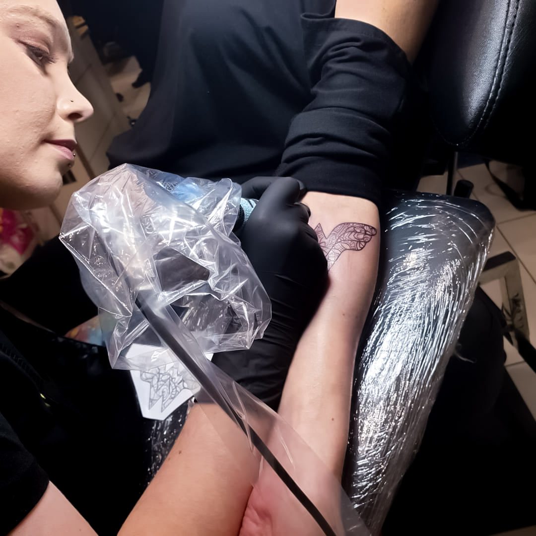 L Ancrage Pigmente Tatouage Vannes PSX 20190415 160532 1 L Ancrage Pigmente Tatouage Vannes PSX 20190415 160532 1